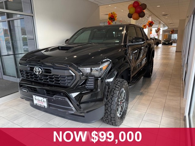 Toyota Tacoma 4WD Vehicle Full-screen Gallery Image 02