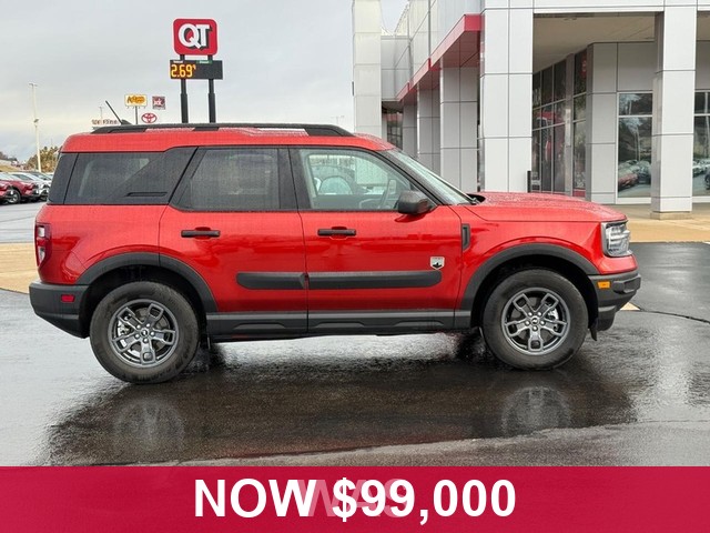 Ford Bronco Sport Vehicle Full-screen Gallery Image 02