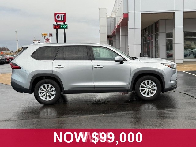 Toyota Grand Highlander Vehicle Full-screen Gallery Image 02