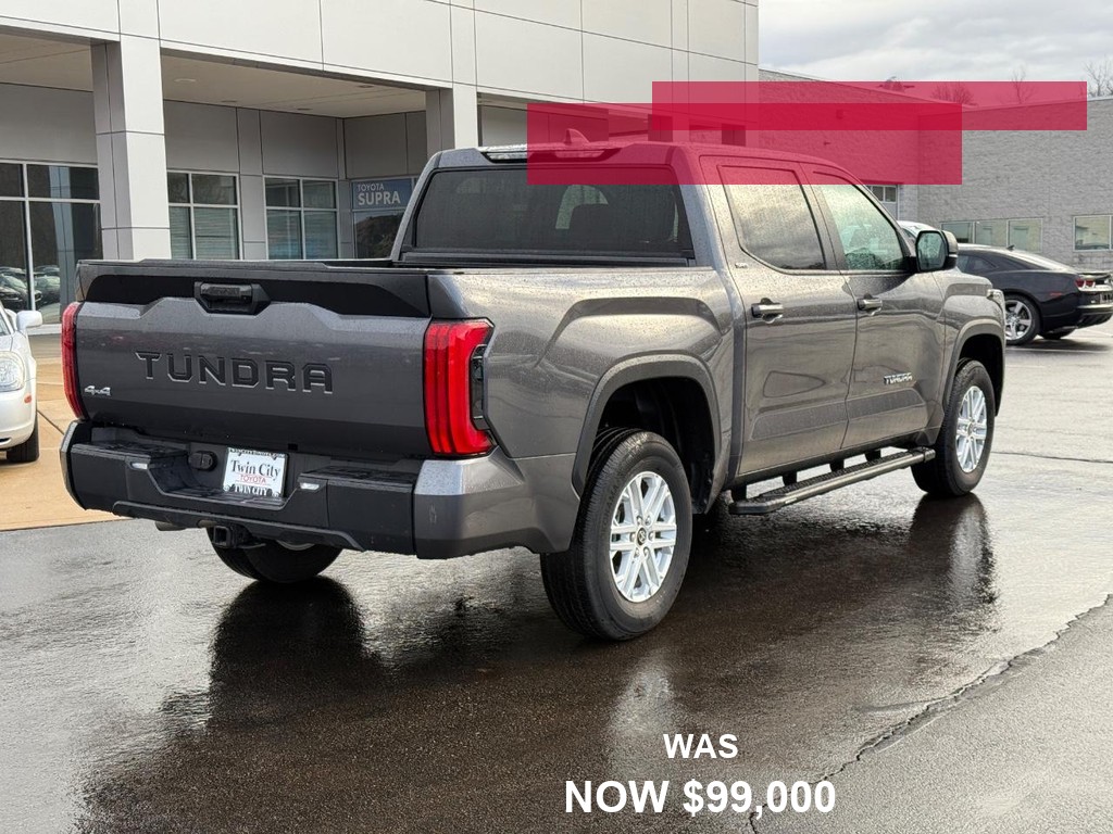 Toyota Tundra 4WD Vehicle Full-screen Gallery Image 03