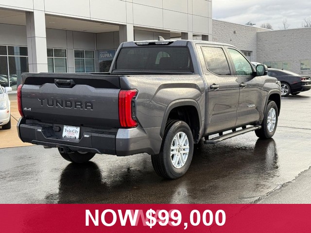 Toyota Tundra 4WD Vehicle Full-screen Gallery Image 03