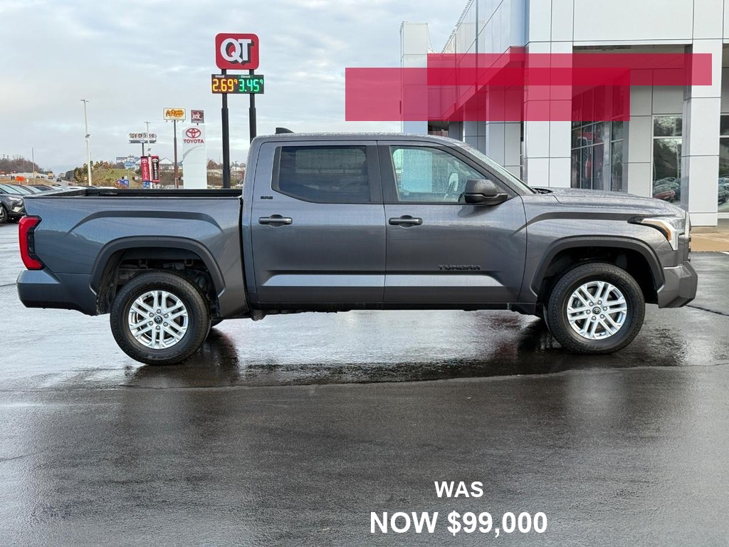 Toyota Tundra 4WD Vehicle Full-screen Gallery Image 02