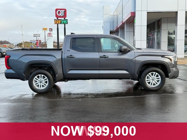 Toyota Tundra 4WD Vehicle Full-screen Gallery Image 02