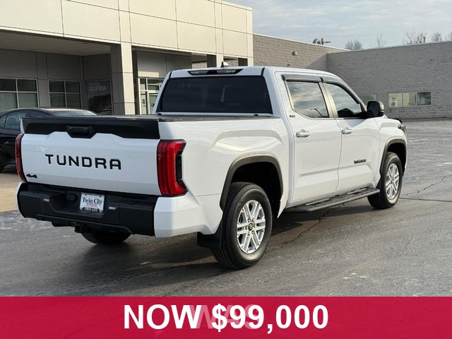 Toyota Tundra 4WD Vehicle Full-screen Gallery Image 03