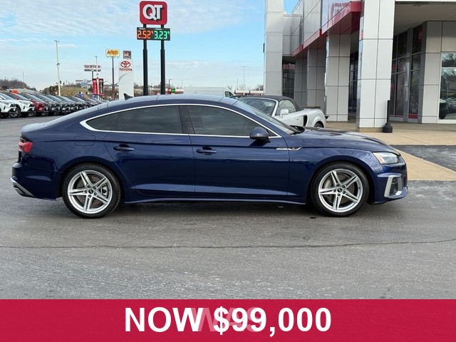 Audi A5 Sportback Vehicle Full-screen Gallery Image 02