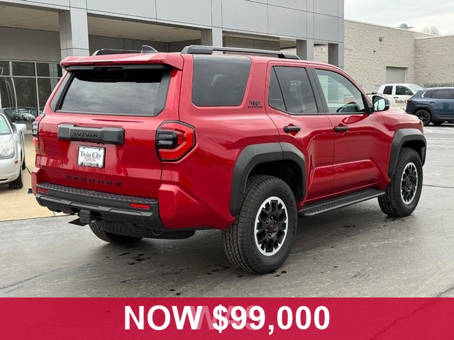 Toyota 4Runner Vehicle Full-screen Gallery Image 03