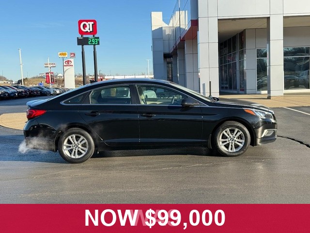 Hyundai Sonata Vehicle Full-screen Gallery Image 02