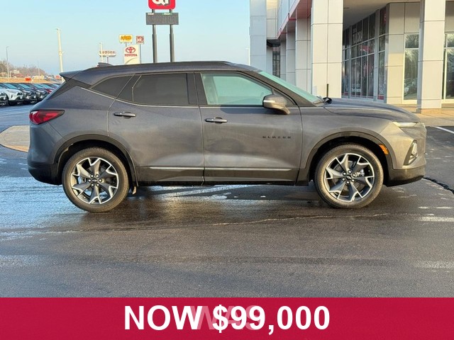 Chevrolet Blazer Vehicle Full-screen Gallery Image 02