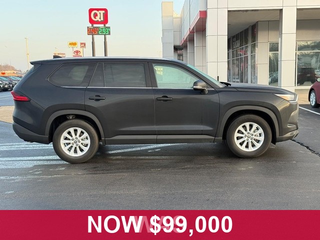 Toyota Grand Highlander Vehicle Full-screen Gallery Image 02