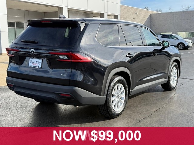 Toyota Grand Highlander Vehicle Full-screen Gallery Image 03