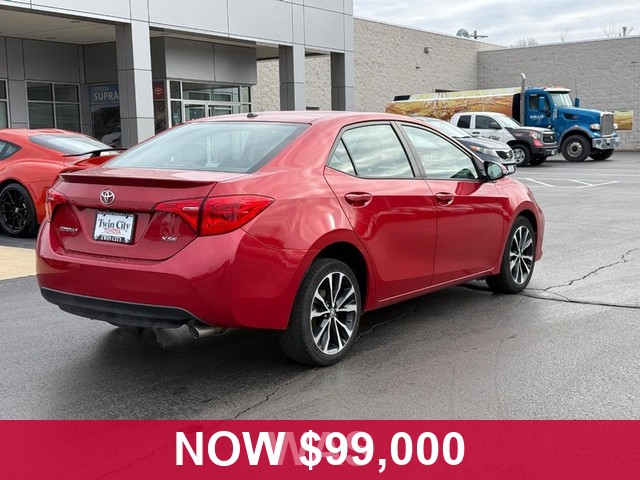 Toyota Corolla Vehicle Full-screen Gallery Image 03