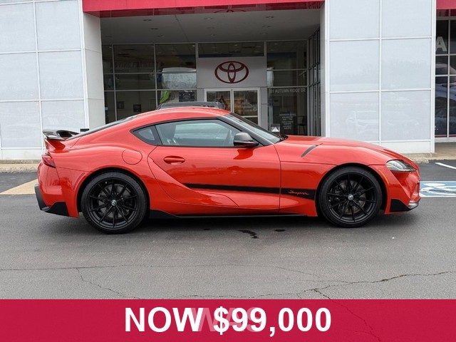 Toyota GR Supra Vehicle Full-screen Gallery Image 02