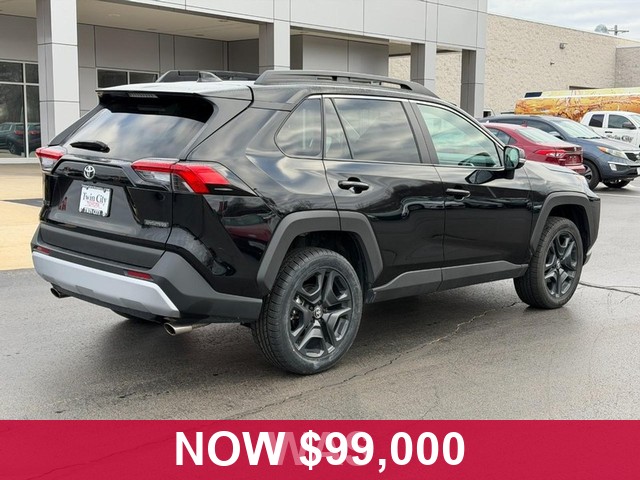 Toyota RAV4 Vehicle Full-screen Gallery Image 03