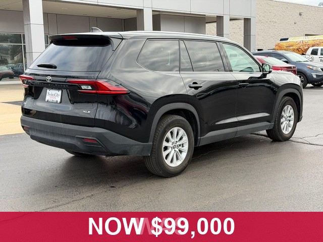 Toyota Grand Highlander Vehicle Full-screen Gallery Image 03