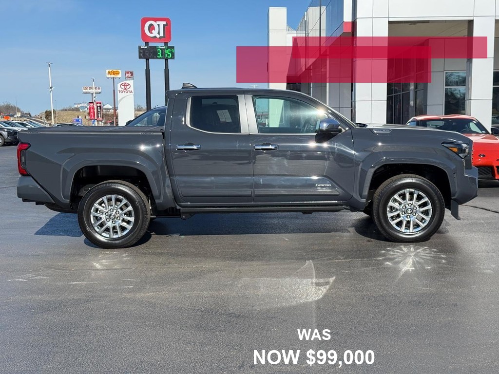 Toyota Tacoma 4WD Vehicle Full-screen Gallery Image 02