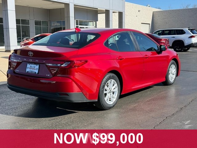 Toyota Camry Vehicle Full-screen Gallery Image 03