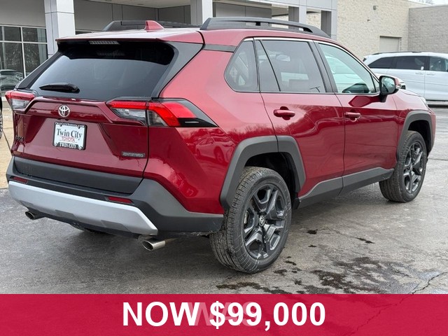 Toyota RAV4 Vehicle Full-screen Gallery Image 03