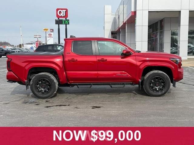 Toyota Tacoma 4WD Vehicle Full-screen Gallery Image 02