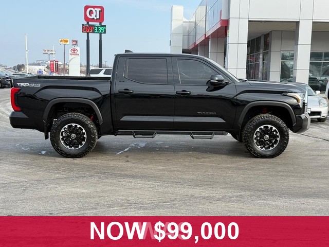 Toyota Tundra 4WD Vehicle Full-screen Gallery Image 02