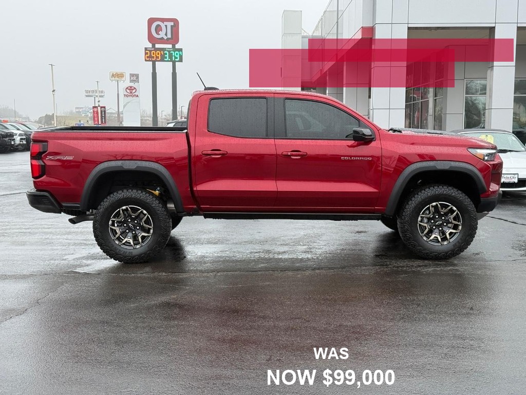 Chevrolet Colorado Vehicle Full-screen Gallery Image 02