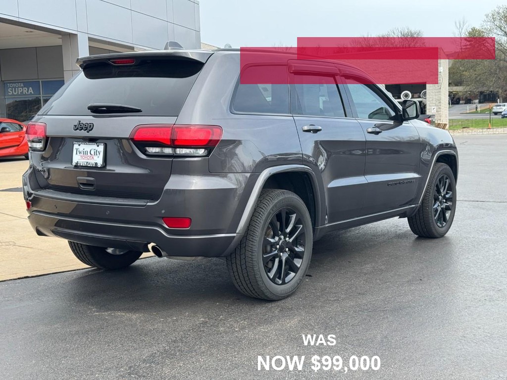 Jeep Grand Cherokee Vehicle Full-screen Gallery Image 03