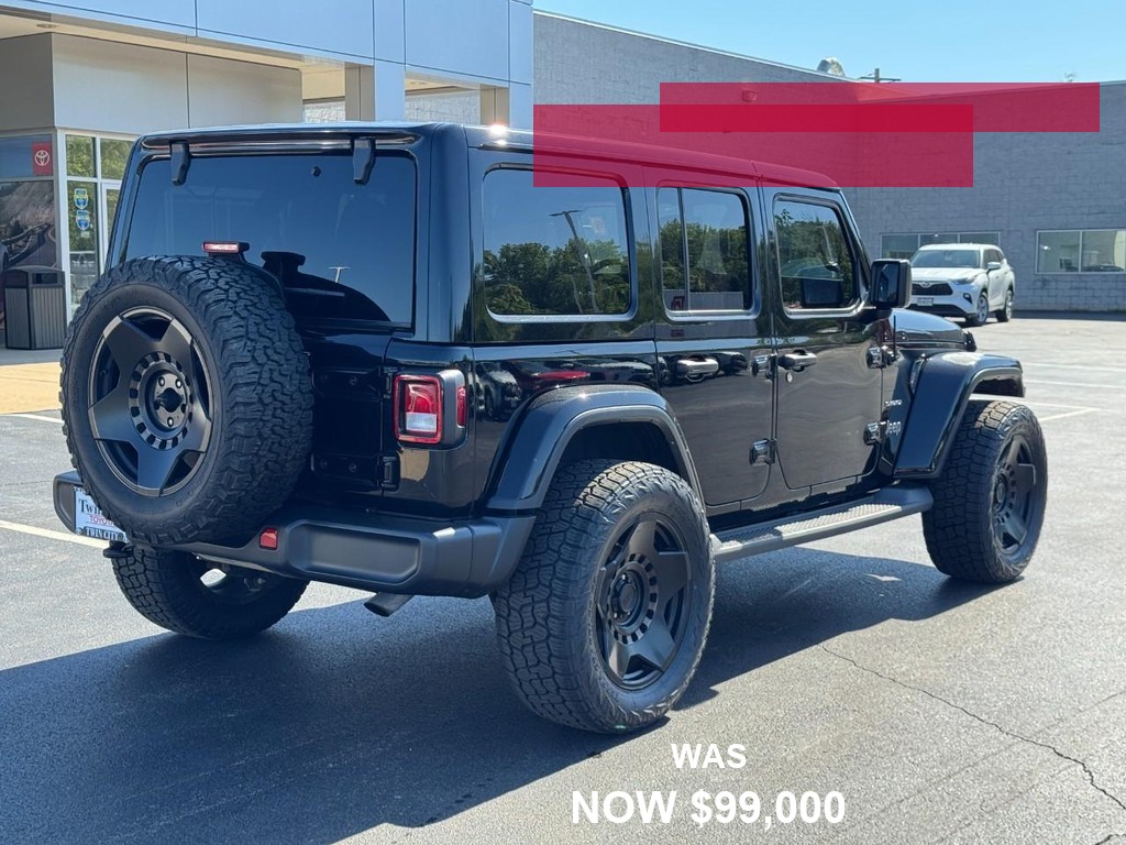 Jeep Wrangler Vehicle Full-screen Gallery Image 03