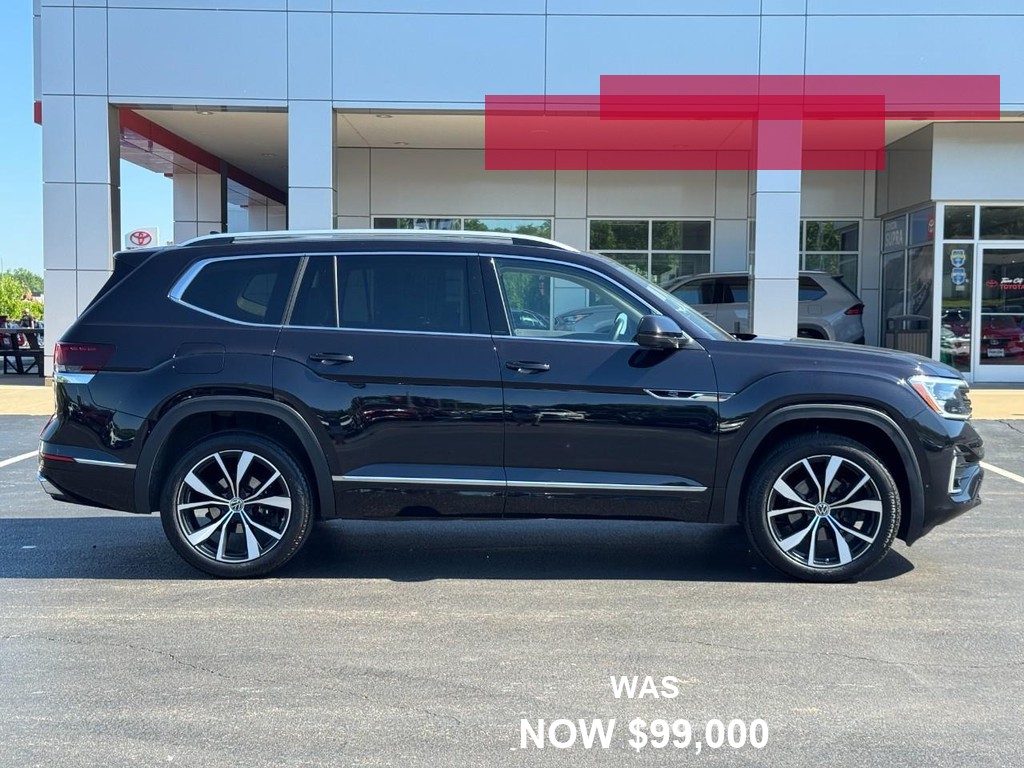 Volkswagen Atlas Vehicle Full-screen Gallery Image 02