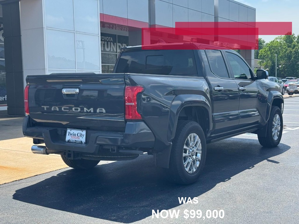 Toyota Tacoma 4WD Vehicle Full-screen Gallery Image 03