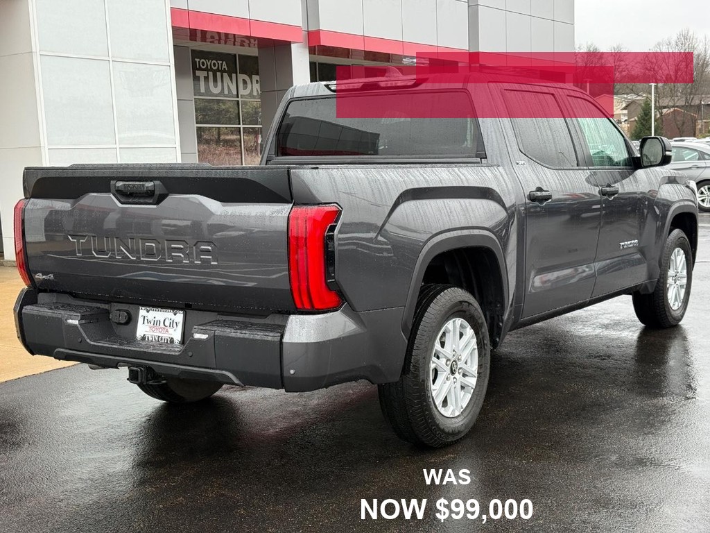 Toyota Tundra 4WD Vehicle Full-screen Gallery Image 03