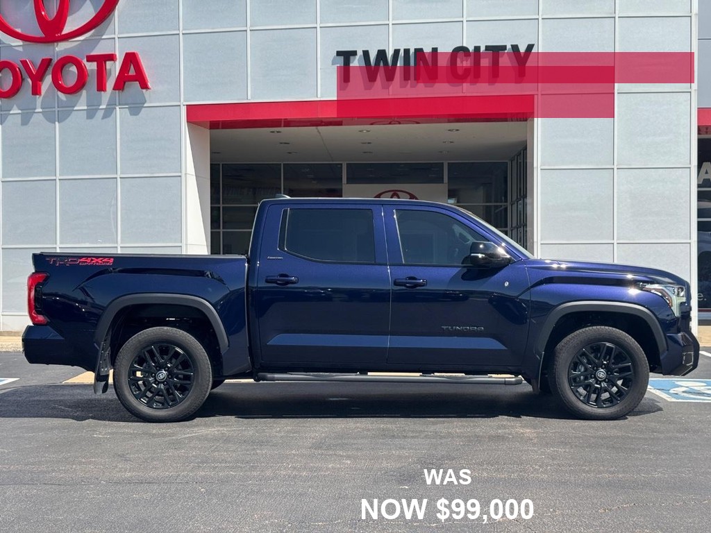 Toyota Tundra 4WD Vehicle Full-screen Gallery Image 02