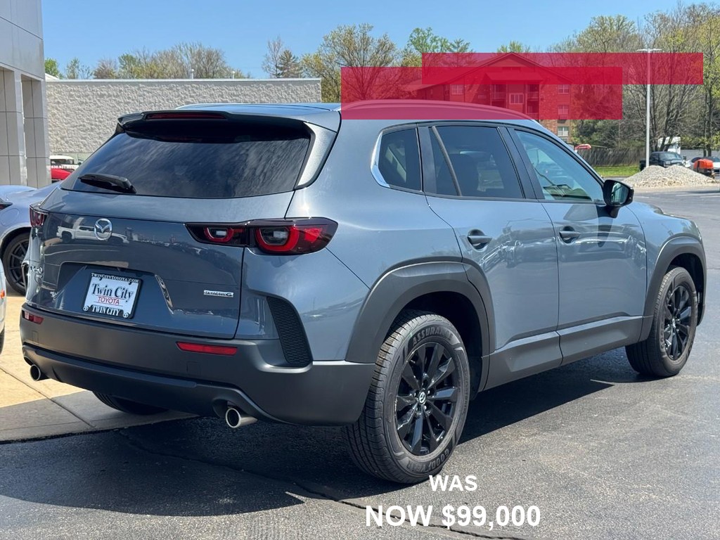 Mazda CX-50 Vehicle Full-screen Gallery Image 03