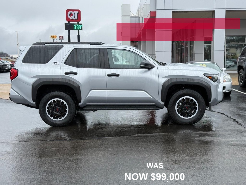 Toyota 4Runner Vehicle Full-screen Gallery Image 02