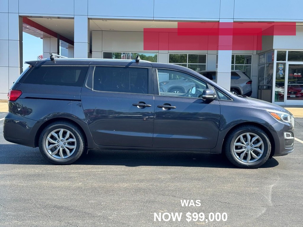 Kia Sedona Vehicle Full-screen Gallery Image 02