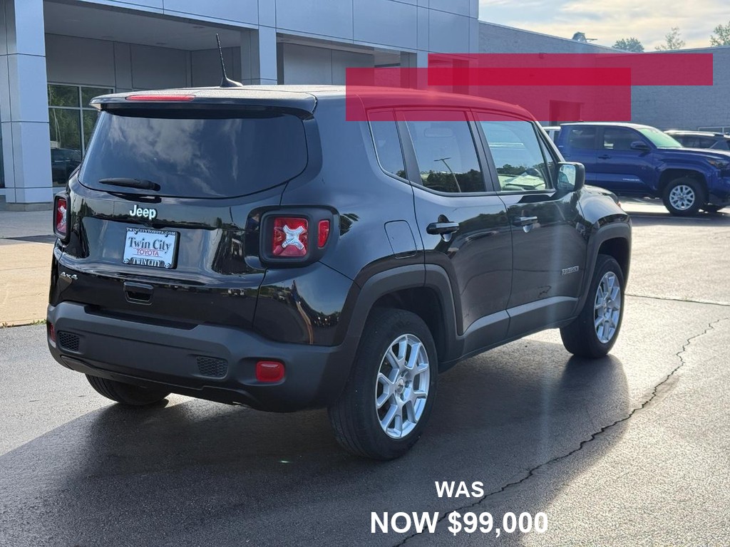 Jeep Renegade Vehicle Full-screen Gallery Image 03