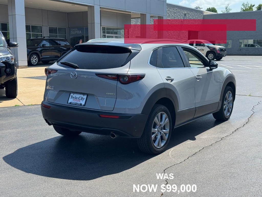 Mazda CX-30 Vehicle Full-screen Gallery Image 03