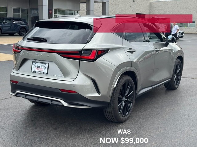 Lexus NX Vehicle Full-screen Gallery Image 03