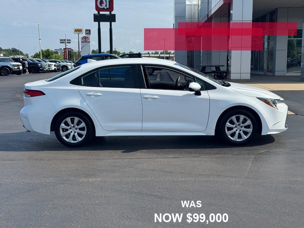 Toyota Corolla Vehicle Full-screen Gallery Image 02