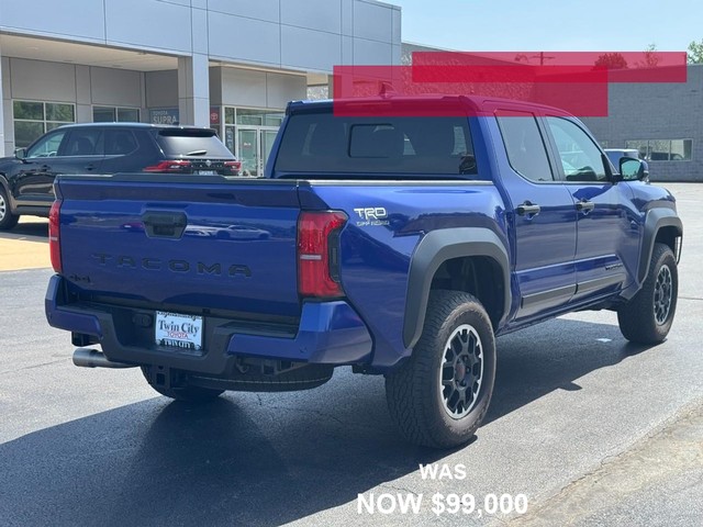 Toyota Tacoma 4WD Vehicle Full-screen Gallery Image 03