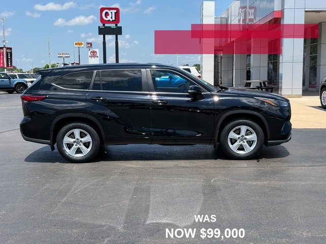Toyota Highlander Vehicle Full-screen Gallery Image 02