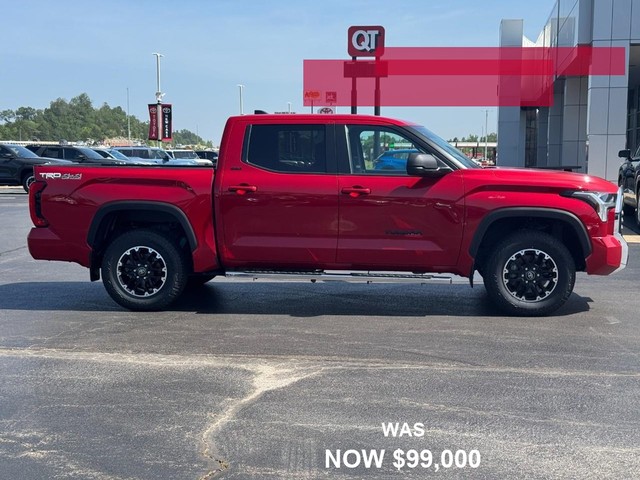Toyota Tundra 4WD Vehicle Full-screen Gallery Image 02
