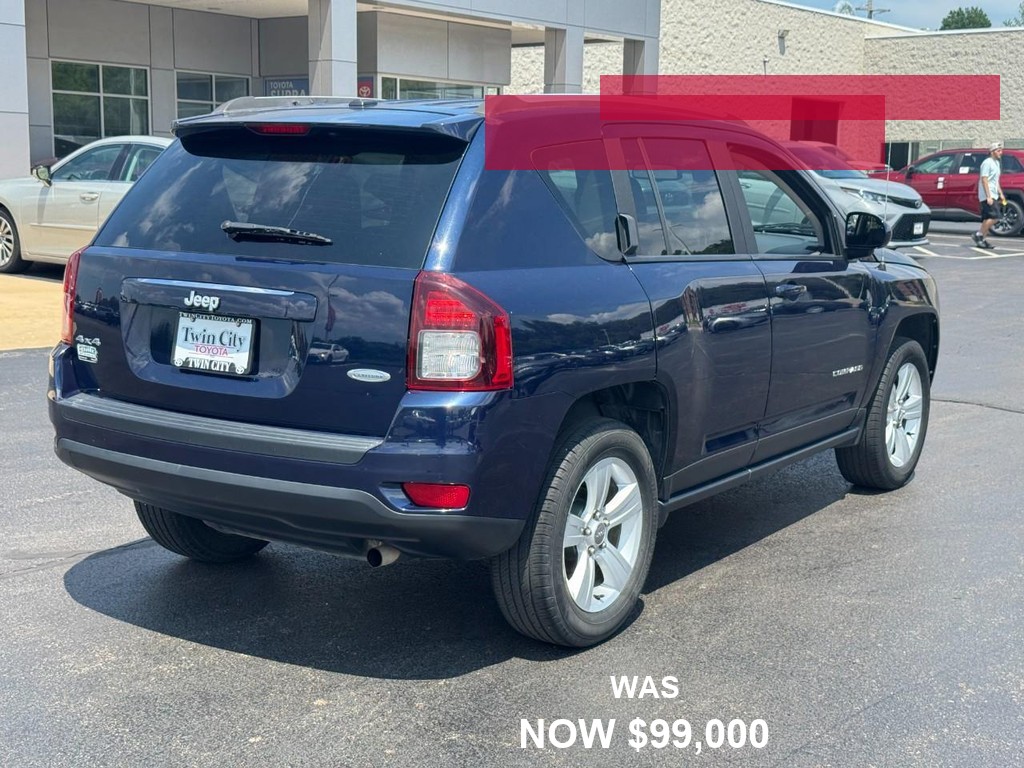 Jeep Compass Vehicle Full-screen Gallery Image 03