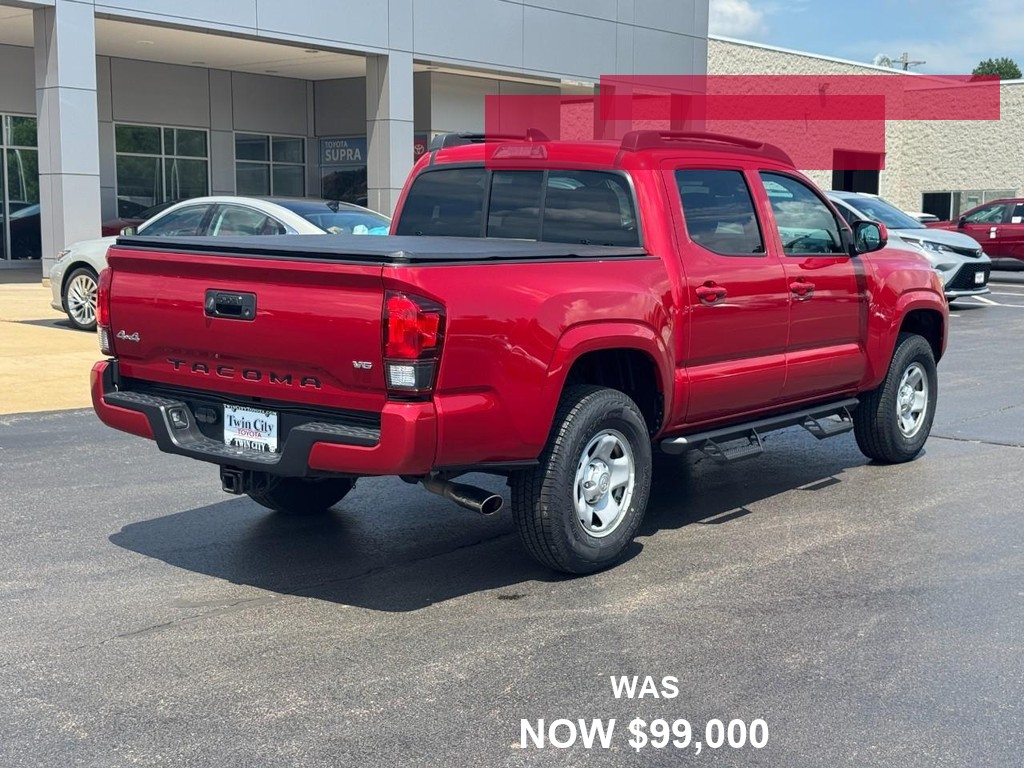 Toyota Tacoma 4WD Vehicle Full-screen Gallery Image 03