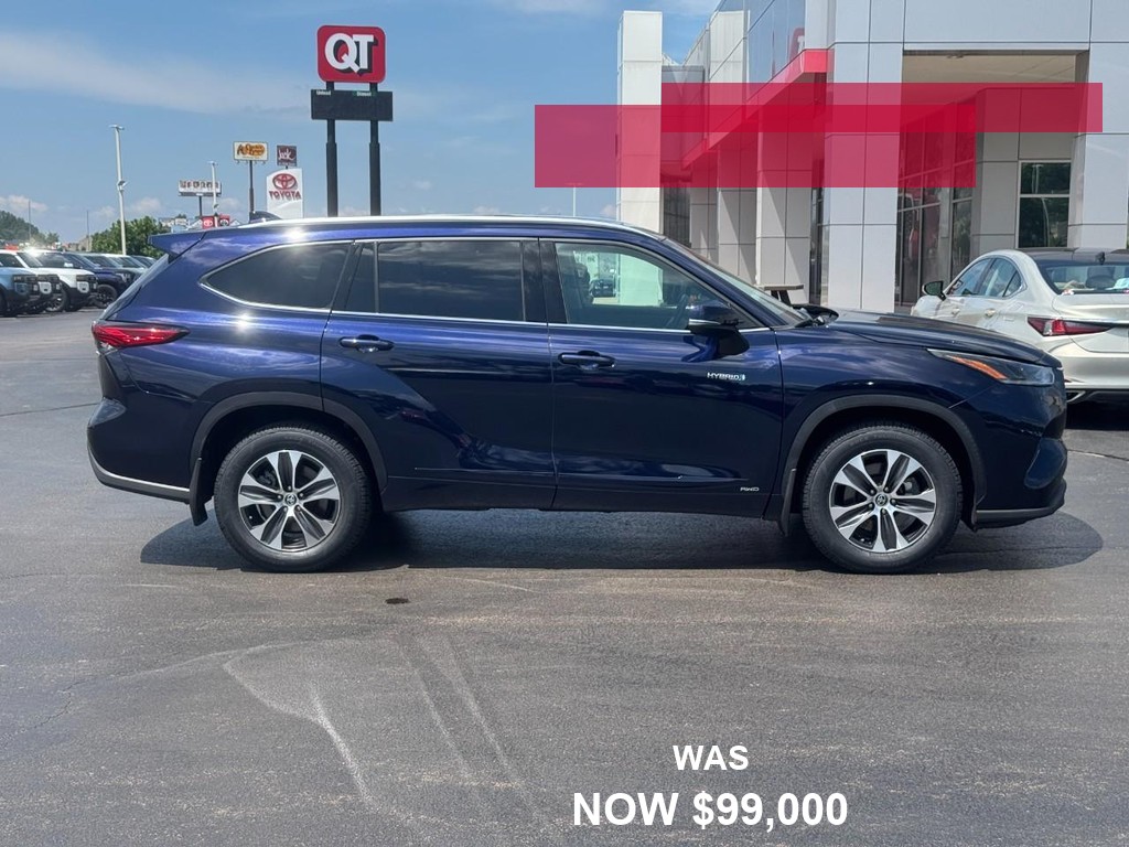 Toyota Highlander Hybrid Vehicle Full-screen Gallery Image 02