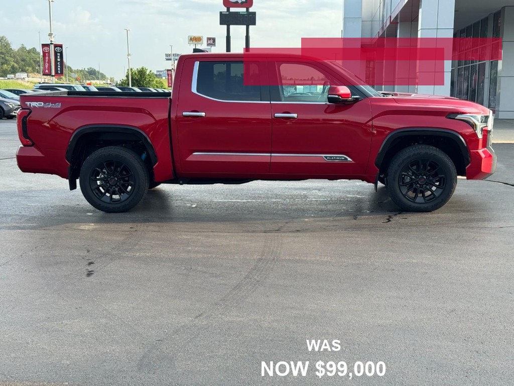 Toyota Tundra 4WD Vehicle Full-screen Gallery Image 02