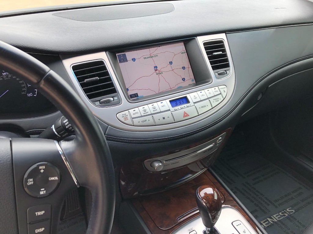Toyota Corolla Cross Vehicle Full-screen Gallery Image 6