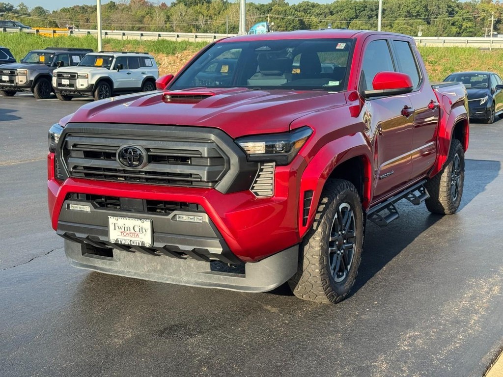 Toyota Tacoma 4WD Vehicle Full-screen Gallery Image 08