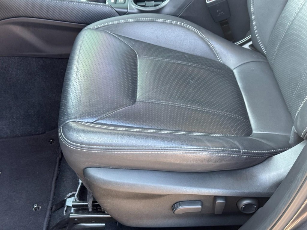 Subaru Forester Vehicle Full-screen Gallery Image 17