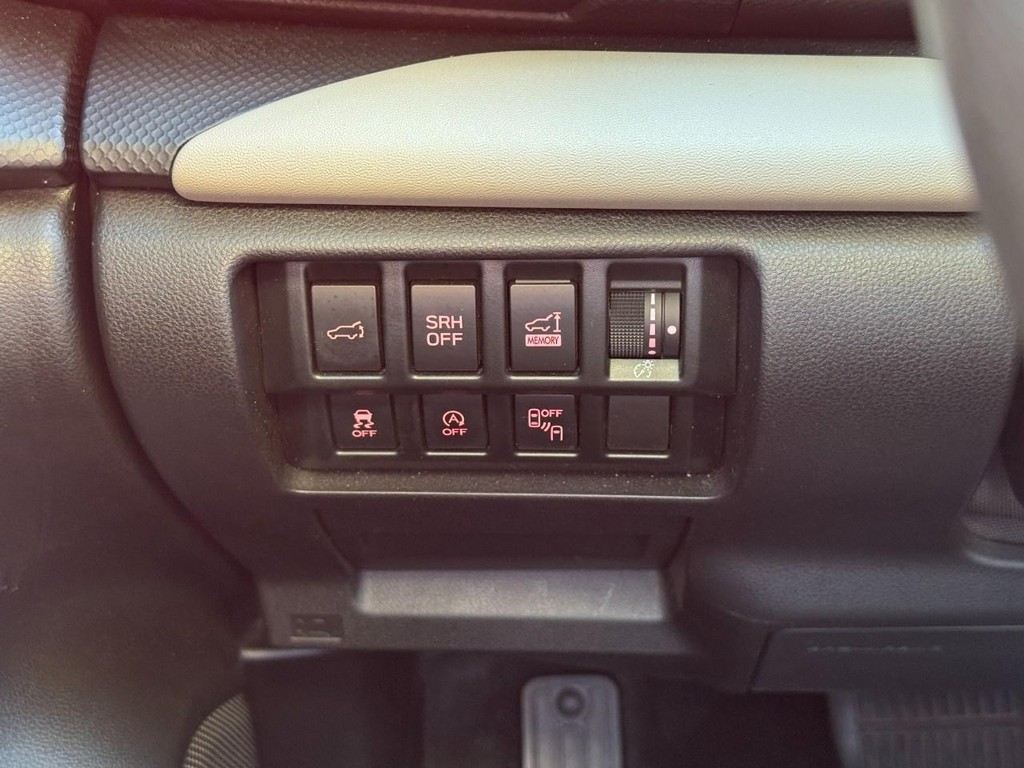 Subaru Forester Vehicle Full-screen Gallery Image 18