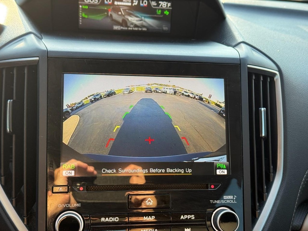 Subaru Forester Vehicle Full-screen Gallery Image 23