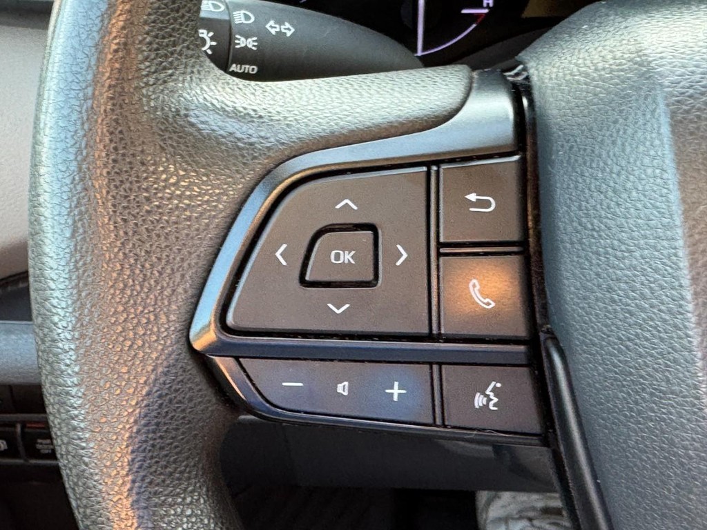 Toyota Sienna Vehicle Full-screen Gallery Image 21